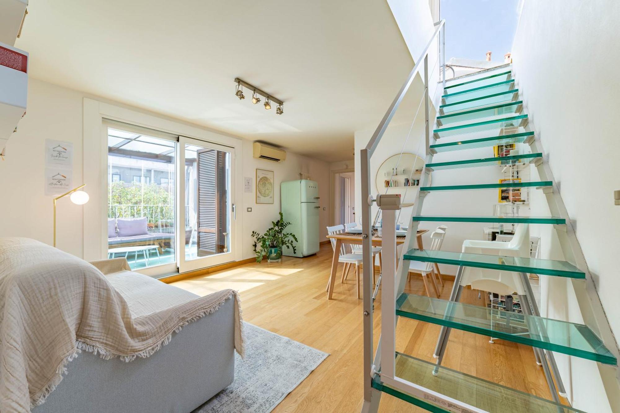 10' Navigli, Penthouse With Panoramic View Appartement *