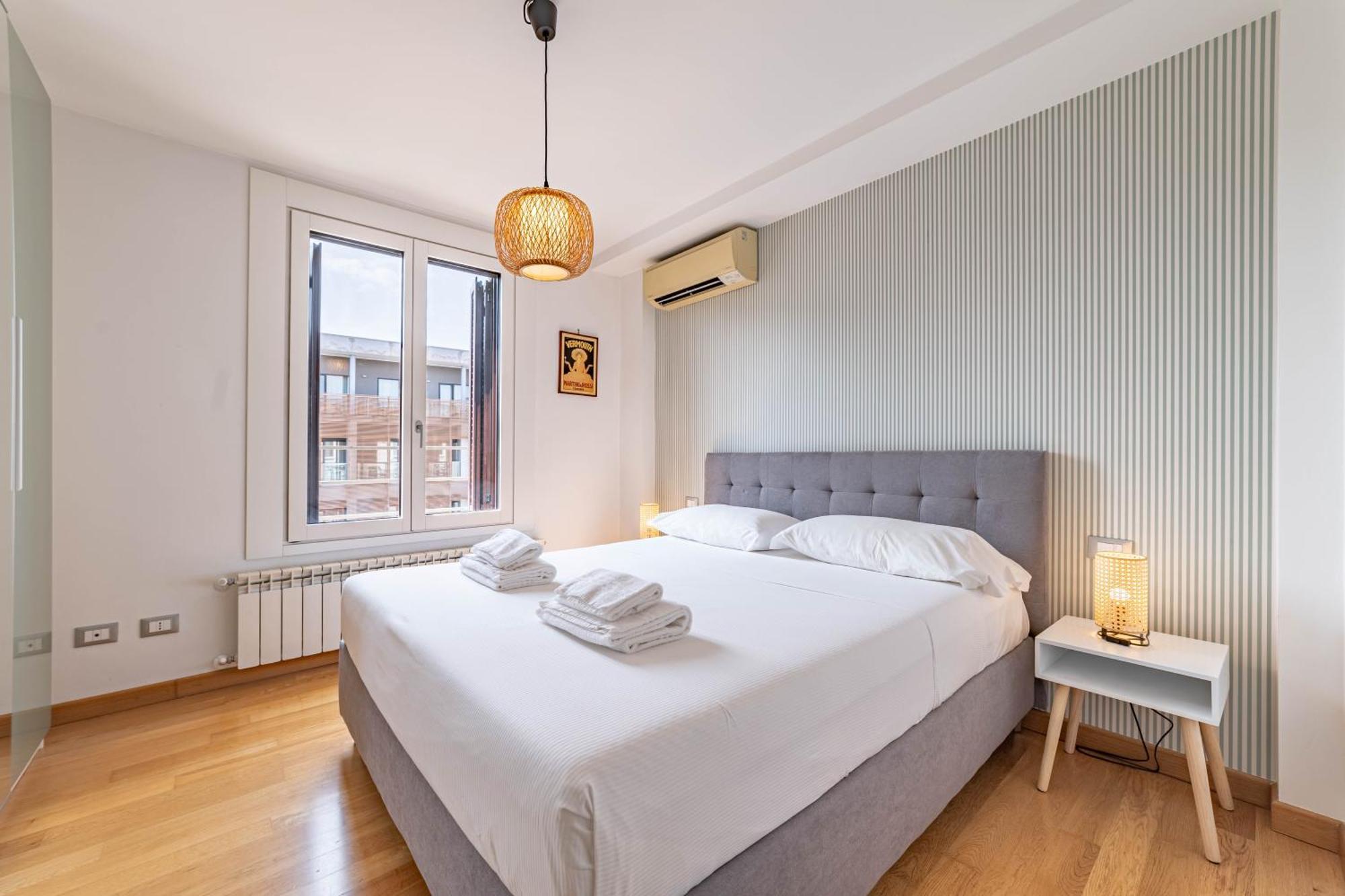 10' Navigli, Penthouse With Panoramic View
