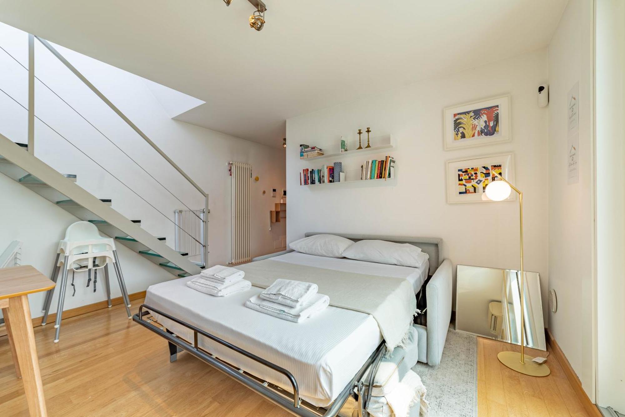 Apartment 10' Navigli, Penthouse With Panoramic View *
